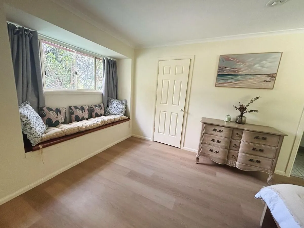 Villa Spacious Home In Shailer Park Tanah Merah
