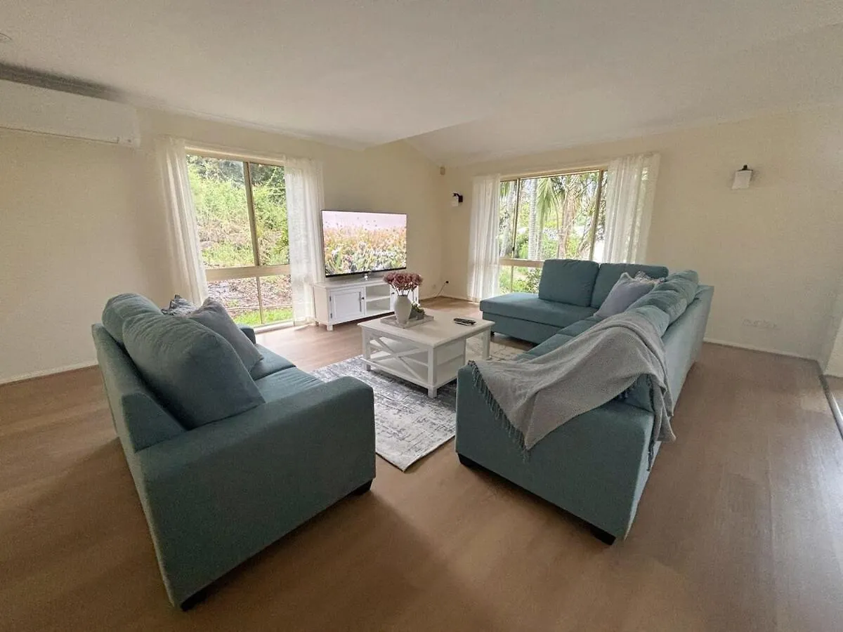 Spacious Home In Shailer Park Tanah Merah 0*,  Australie